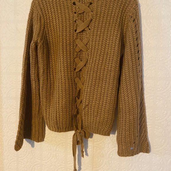 Arianna by Howards | Back Tie Knit Wide Sleeve Sweater | Small/Medium - Picture 2 of 5